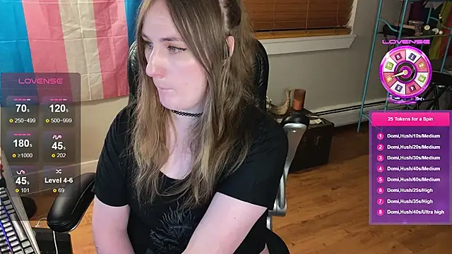 luluvaladon online show from February 12, 5:53 am