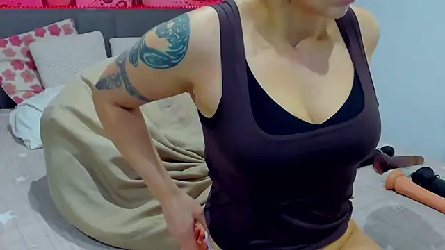 AlmaFancy online show from May 14, 5:35 am