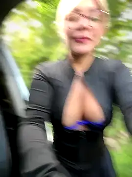 DIANITA 1988 online show from October 8, 7:40 pm