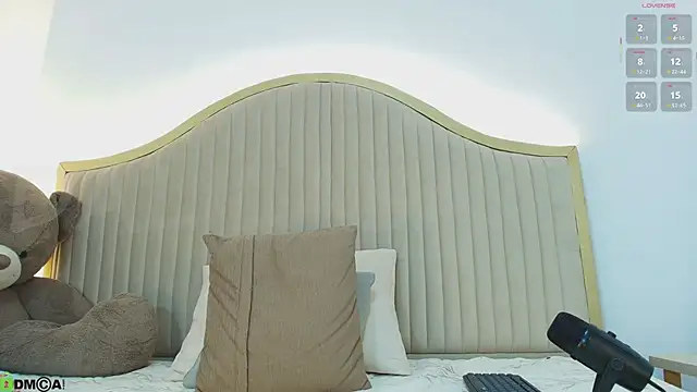 dalilasaadi  online show from October 8, 3:16 pm