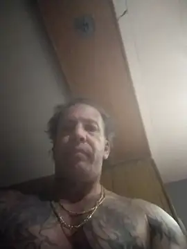 AceticPinscher online show from October 3, 8:30 am