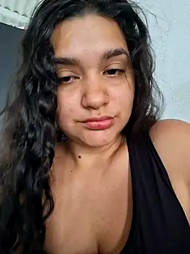 blerstefan1 online show from September 14, 4:49 pm