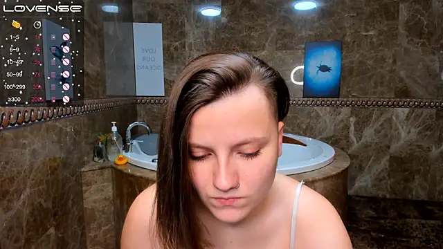 MelindaTin online show from October 10, 2:27 am