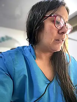 Ixchel Anaid online show from September 19, 2:27 pm