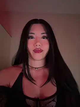 Amanita Bloom online show from December 1, 3:43 am