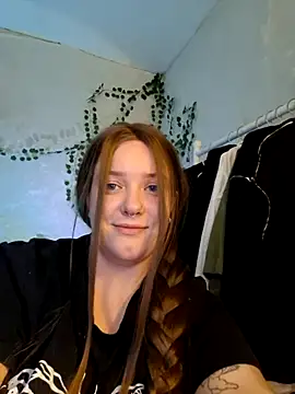 Sophia Edwards online show from April 6, 12:10 am