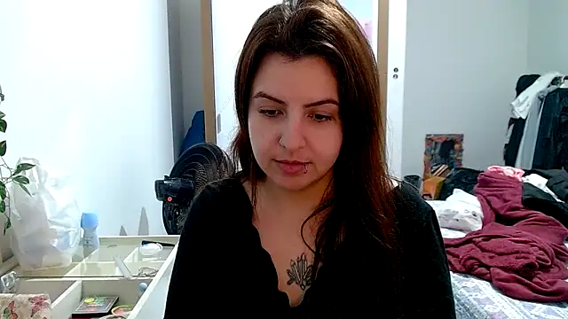 chelbyy online show from October 2, 4:06 am