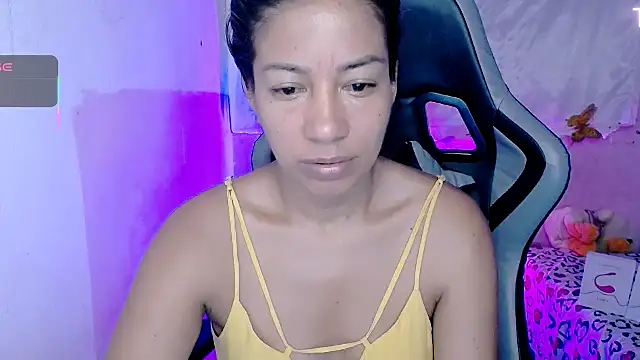 ninatiny online show from October 6, 10:54 am