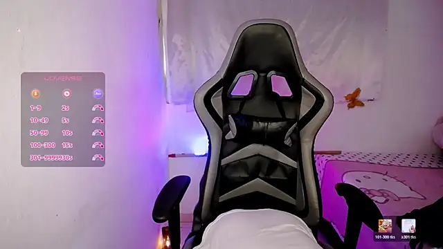 ninatiny online show from January 31, 9:24 pm