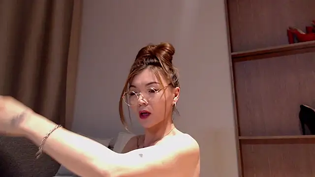 Nyx Lina online show from June 30, 2:49 pm