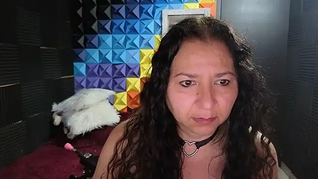 katifoxx online show from December 13, 8:04 pm