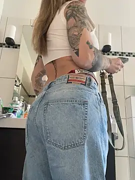 Etwas neugierig online show from April 7, 8:49 am