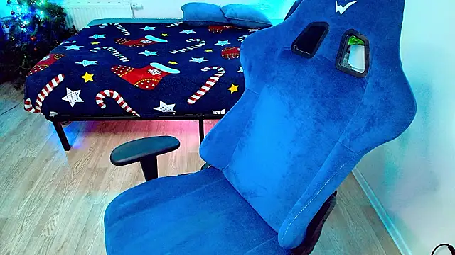 CranberryHot online show from February 2, 2:43 am