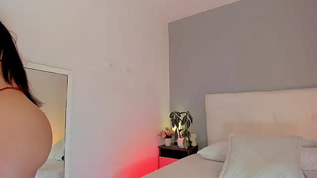 NataliaBuiles online show from October 6, 8:24 pm