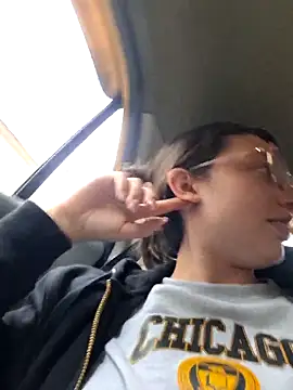 linda-schmidt online show from April 12, 5:49 pm