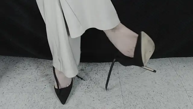  Jade 16 online show from September 17, 11:52 am