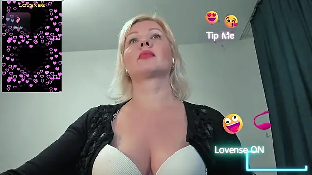 Angelaroberti3 online show from February 22, 4:41 pm