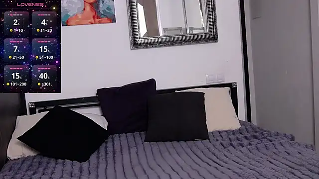 Ashley Ross  online show from October 6, 12:22 pm