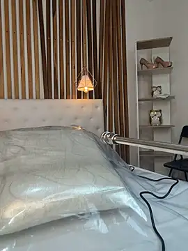 valerie lya online show from March 9, 8:23 pm