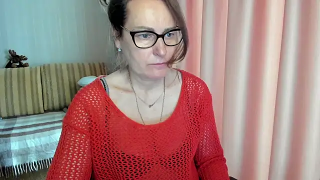 lauraoven online show from May 1, 8:50 am