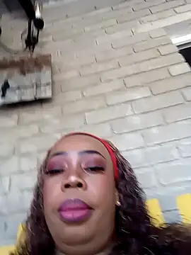 crystalbxx online show from September 27, 10:55 am