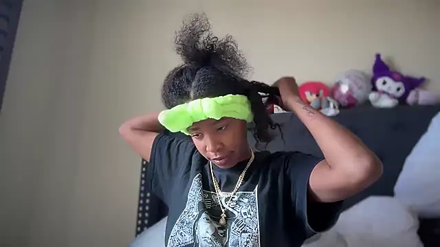 Cum2Charm online show from April 14, 8:09 pm