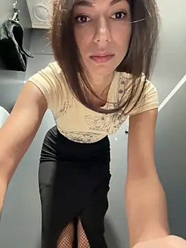  MiaQueen  online show from October 29, 11:07 pm