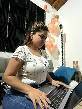 nurse becky online show from December 1, 11:07 pm