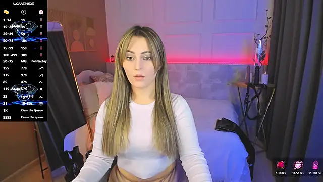 KylieMellow online show from March 7, 1:29 pm