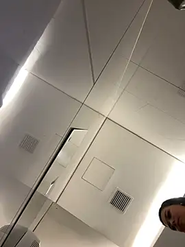 Alyshanon18 online show from January 15, 8:37 pm