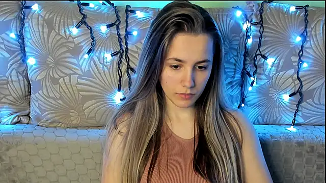 MaggieCake online show from March 19, 3:33 am