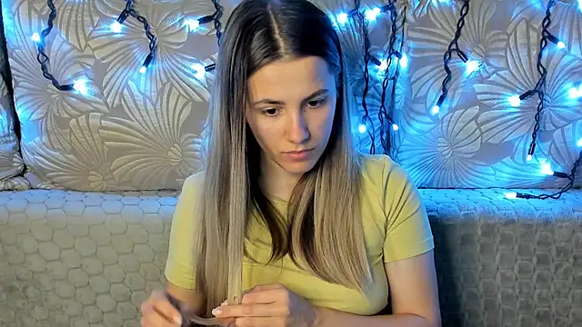 MaggieCake online show from January 7, 2:37 am