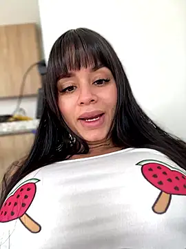 LaraHenao online show from September 11, 1:55 pm