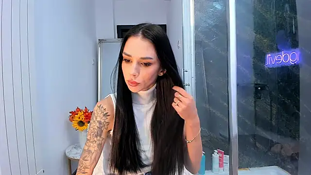 realhotfallingdevil online show from October 2, 5:01 am