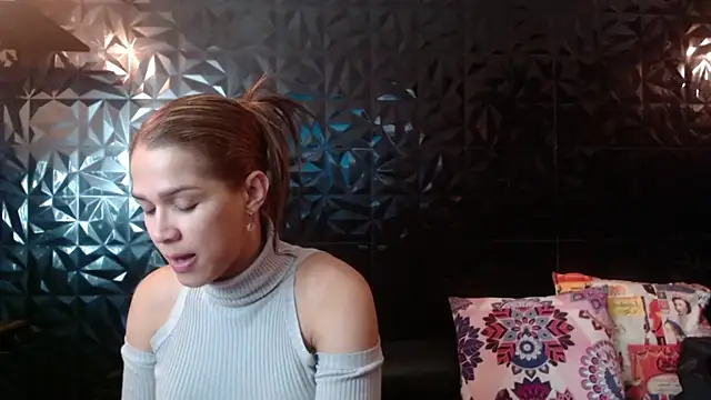 PINK  LOLA1 online show from February 20, 11:56 am