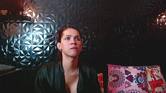 PINK  LOLA1 online show from October 3, 12:27 am