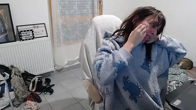 missthon0 online show from September 27, 2:35 pm