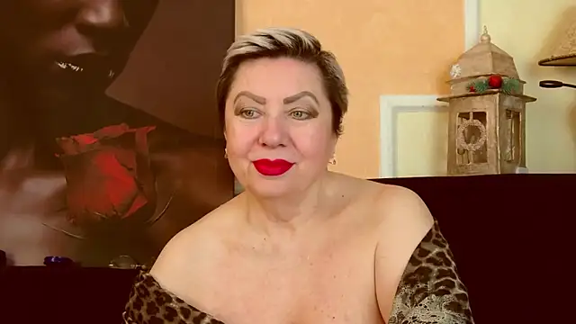 LadyPosh online show from April 7, 9:06 pm