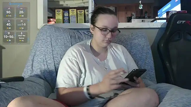 TurtleLady420 online show from October 17, 3:10 am