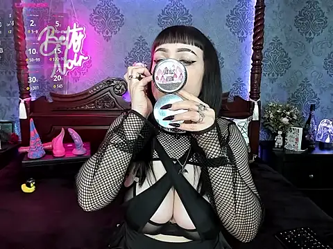 BettyNoir online show from October 6, 7:47 am