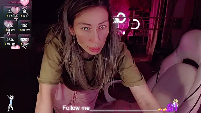 AnnieGOld  online show from February 20, 8:53 pm