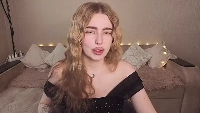 ViolettaLopez online show from June 10, 2:49 pm