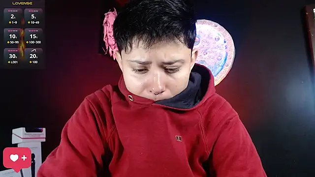 girl intense444 online show from October 8, 12:42 pm