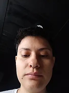 girl intense444 online show from February 16, 3:34 pm