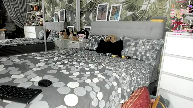 Aurora108 online show from October 23, 11:33 pm