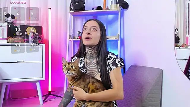 SAMANTHA DM online show from September 9, 3:23 pm