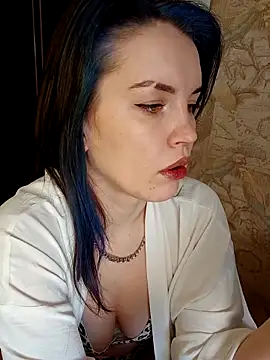 LazyTanukii online show from November 8, 7:02 am