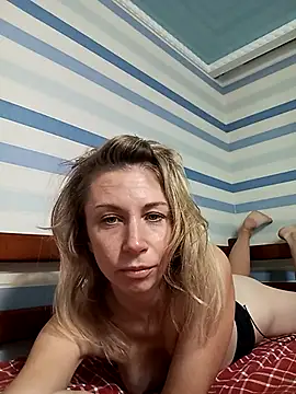 MissisMilk online show from October 5, 3:39 pm