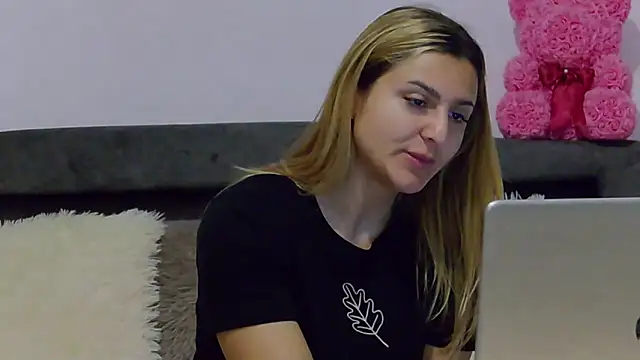 NicolePlay online show from March 20, 5:56 am