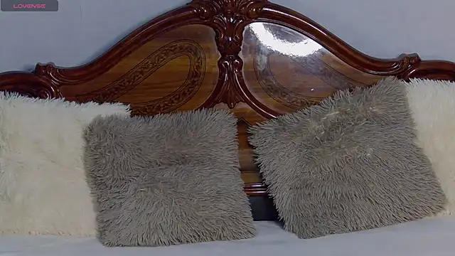 NicolePlay online show from November 24, 6:59 am